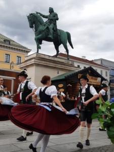 Während der Corona-Zwangspause entstand das Konzept „Wiesn in der Stadt“. (Foto: Festring München)